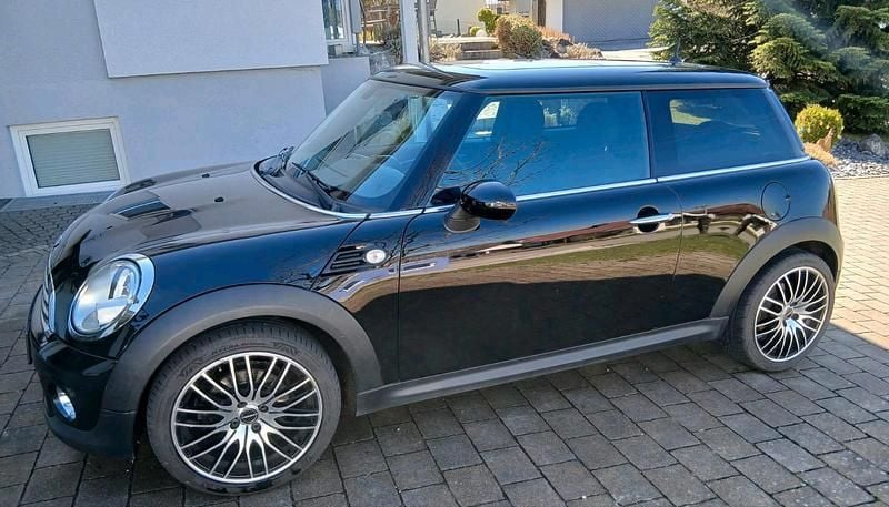 Gebraucht Mini Cooper D 111 PS (81 kW) 2011 Schwarz Kleinwagen