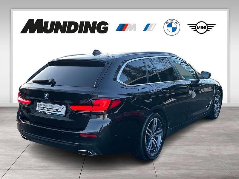 Gebraucht BMW 540 Performance 340 PS (250 kW) 2022 Schwarz Kombi