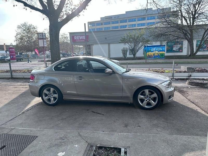 Gebraucht BMW 125 M Sport 218 PS (160 kW) 2009 Silber Kleinwagen