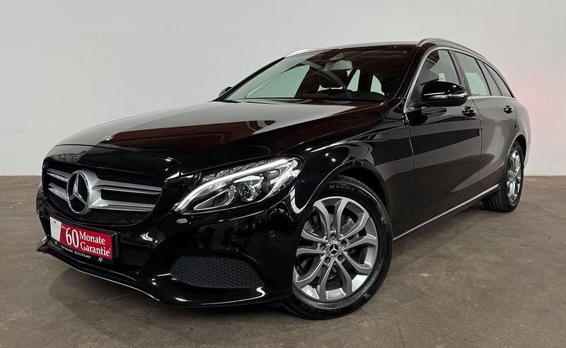 Schwarz Gebraucht 2017 Mercedes C180 Kombi | 15.490 € (Fairer Preis) - Bild 1/4