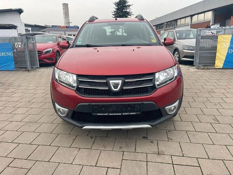 Rot Gebraucht 2016 Dacia Sandero Prestige Kleinwagen | 4.499 € (Guter Preis) - Bild 1/4