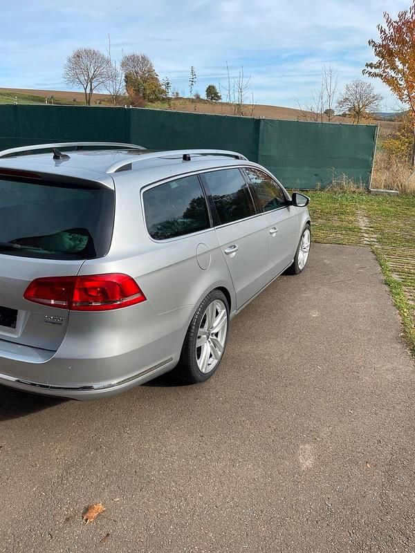 Gebraucht VW Passat 170 PS (125 kW) 2011 Silber Kombi
