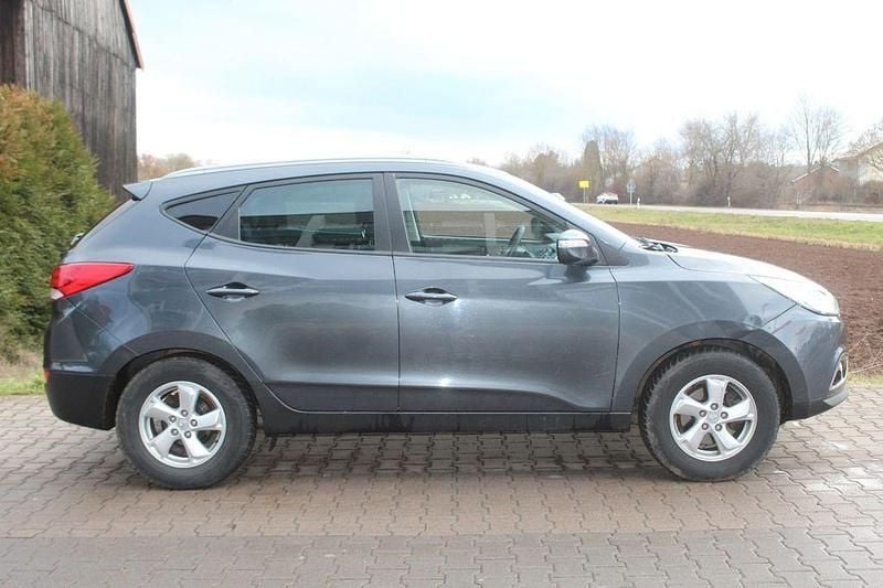 Gebraucht Hyundai ix35 Style 116 PS (85 kW) 2011 Grau SUV