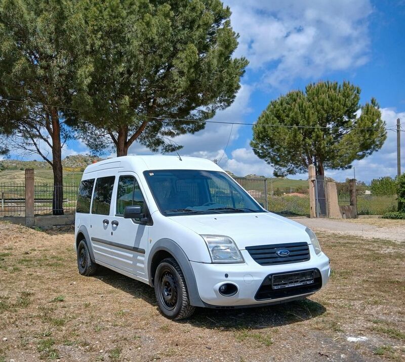 Weiß Gebraucht 2010 Ford Tourneo Connect Van / Kleinbus | 6.200 € - Bild 1/4