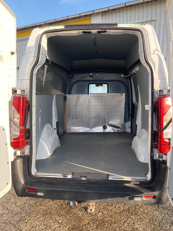 Gebraucht Peugeot Expert 127 PS (93 kW) 2016 Weiß Van