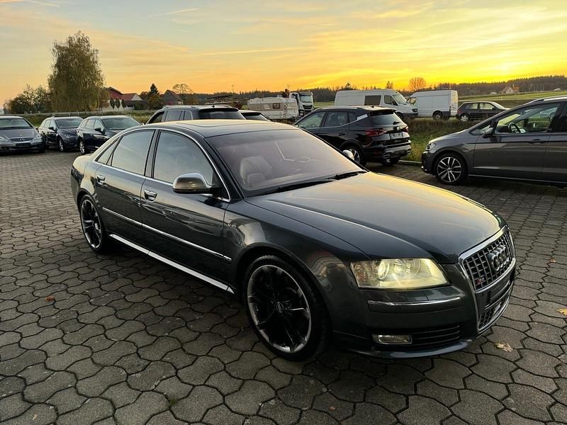 Gebraucht Audi S8 Sport 450 PS (330 kW) 2009 Grau Limousine