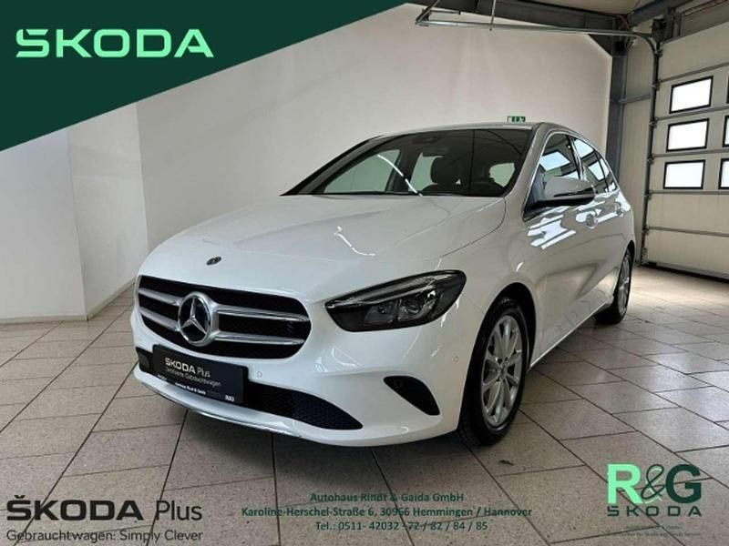Unilack (weiss Gebraucht 2019 Mercedes B200 Van / Kleinbus | 24.390 € (Fairer Preis) - Bild 1/4