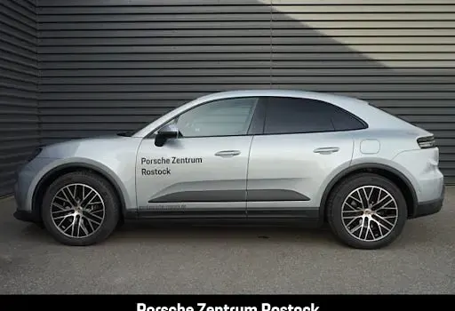 Gebraucht Porsche Macan 300 kW (408 PS) 2026 Dolomitsilbermetallic SUV