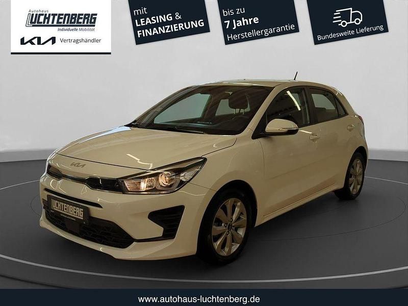 Weiß Gebraucht 2021 Kia Rio Vision Limousine | 13.490 € (Fairer Preis) - Bild 1/4
