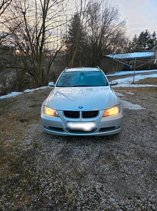 Gebraucht BMW 320 163 PS (119 kW) 2006 Silber Kombi