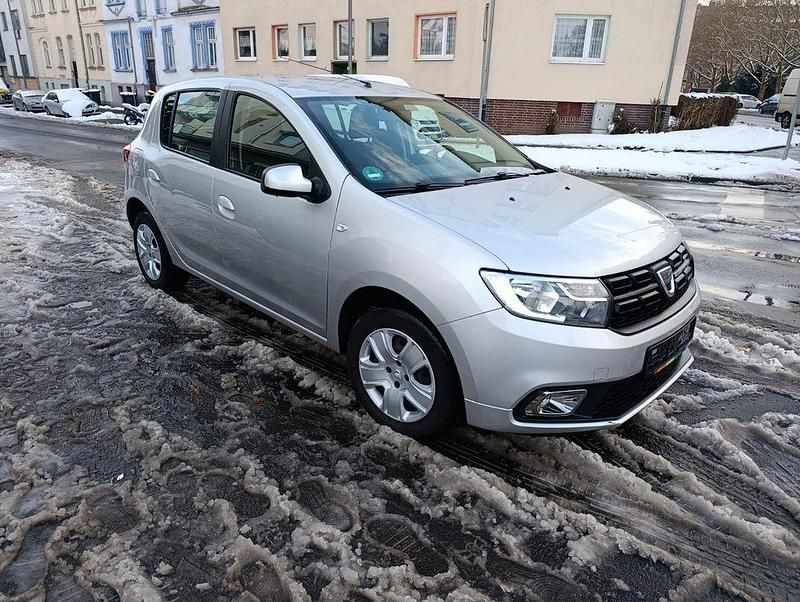 Gebraucht Dacia Sandero Lauréate 90 PS (66 kW) 2018 Silber Limousine