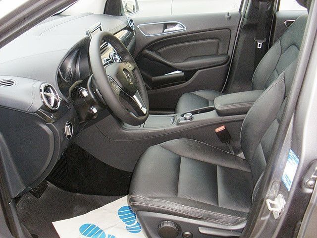 Gebraucht Mercedes B220 170 PS (125 kW) 2013 Grau Van / Kleinbus