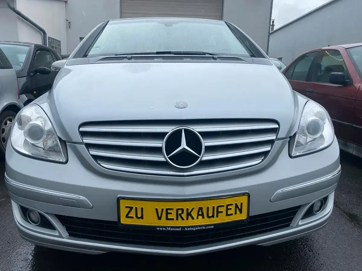 Gebraucht Mercedes B170 115 PS (84 kW) 2005 Silber Van / Kleinbus