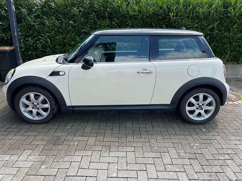Beige Gebraucht 2008 Mini Cooper Kleinwagen | 2.300 € (Fairer Preis) - Bild 1/4