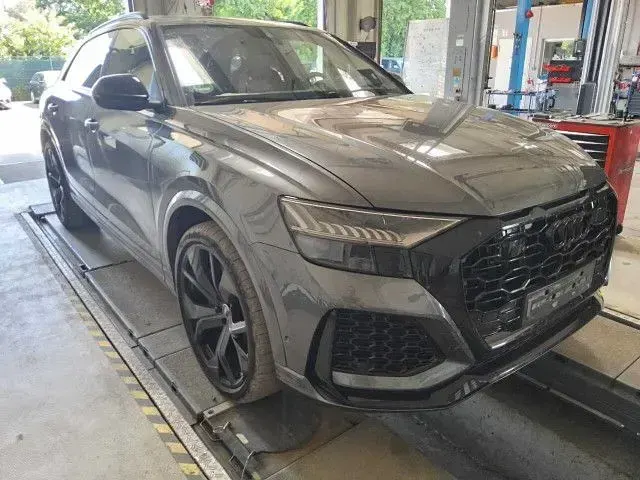Gebraucht Audi RS Q8 Ambiente 600 PS (441 kW) 2022 Daytonagrau perleffekt (metallic) SUV