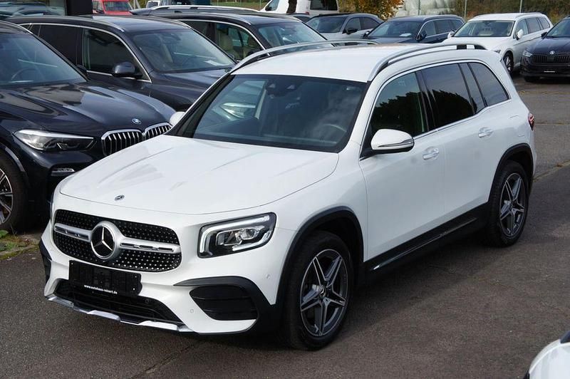 Mondstein silber Gebraucht 2022 Mercedes GLB220 AMG line SUV | 33.999 € (Guter Preis) - Bild 1/4