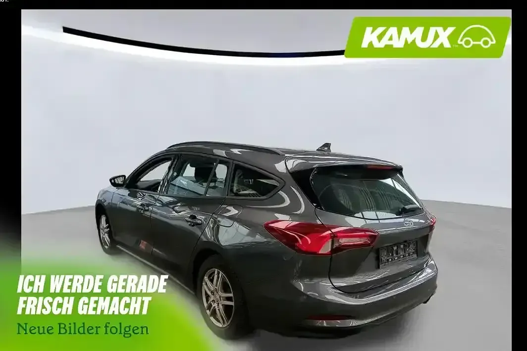 Gebraucht Ford Focus 120 PS (88 kW) 2023 Silber / grau Kombi