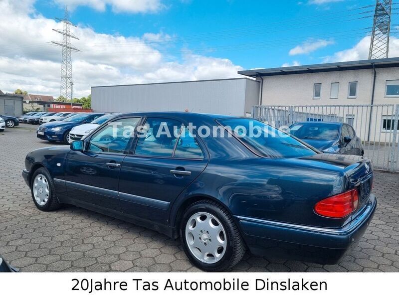 Gebraucht Mercedes E430 Elegance 279 PS (205 kW) 1998 Grün Limousine