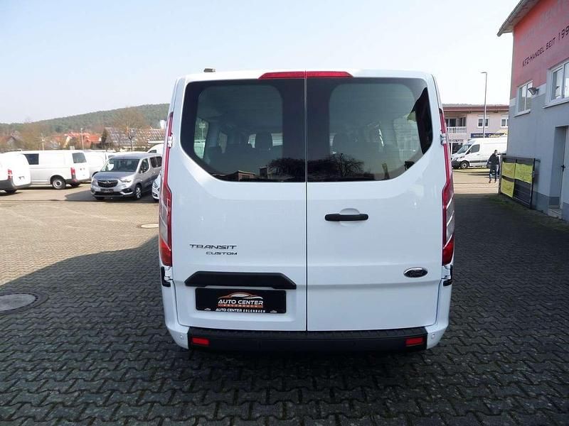 Gebraucht Ford Tourneo 131 PS (96 kW) 2019 Frostweiß Kombi