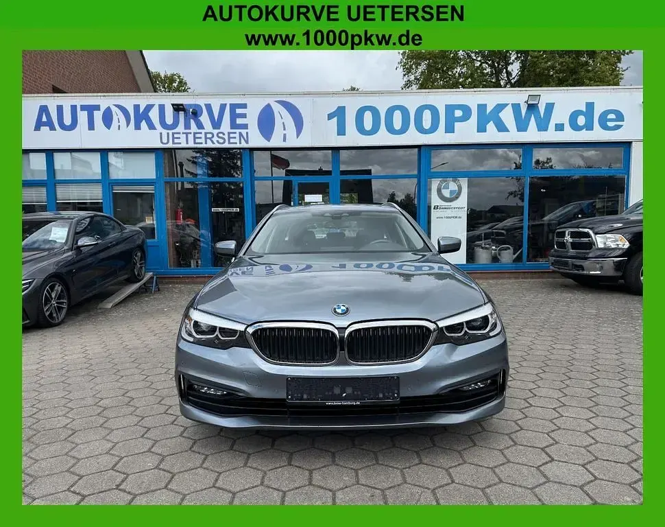 Gebraucht BMW 520 Sport Line 190 PS (139 kW) 2018 Grau Kombi