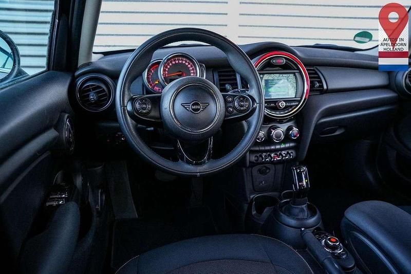 Second-hand Mini ONE 102 CP (75 kW) 2019 Negru Hatchback