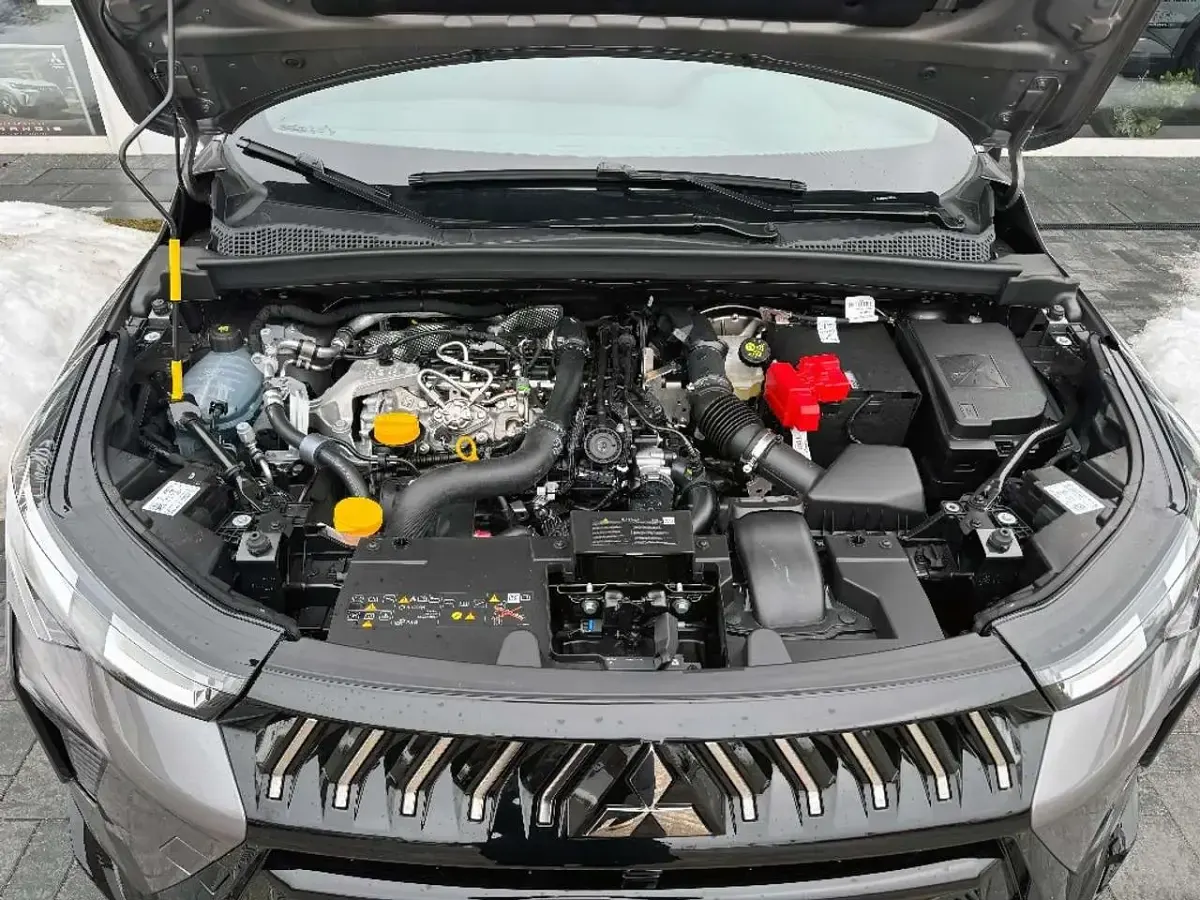 Neu Mitsubishi Grandis Diamant Edition 141 PS (103 kW) 2026 Anthrazitgrau SUV