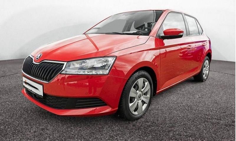 Rot Gebraucht 2021 Skoda Fabia Ambition Kleinwagen | 11.750 € (Guter Preis) - Bild 1/4
