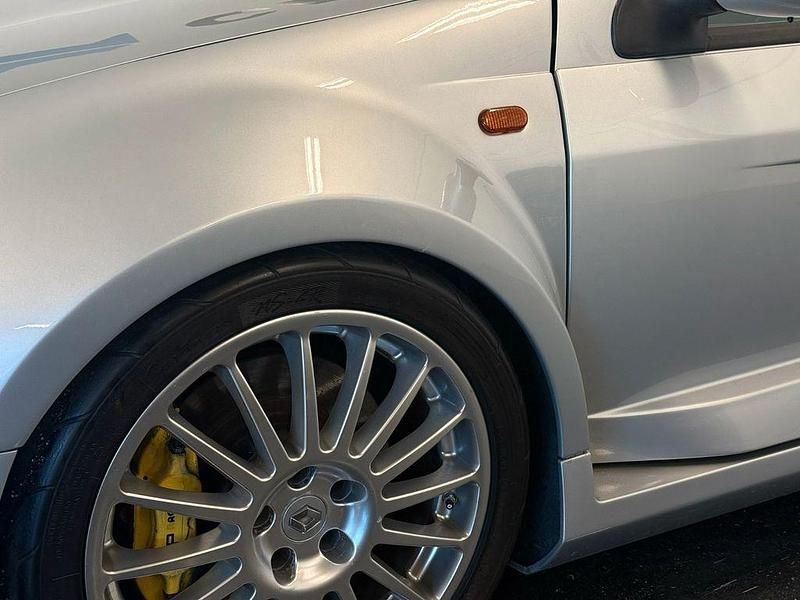 Gebraucht Renault Clio II 226 PS (166 kW) 2002 Grau Limousine