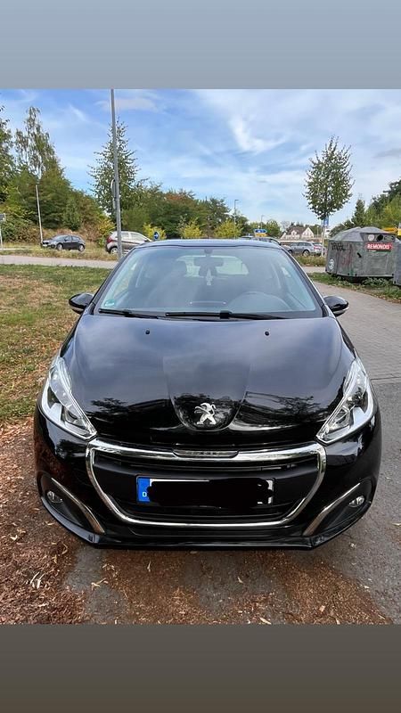 Schwarz Gebraucht 2015 Peugeot 208 Kleinwagen | 5.000 € (Superpreis) - Bild 1/4