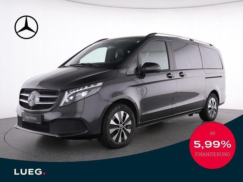 Grau Gebraucht 2024 Mercedes V300 Van / Kleinbus | 72.485 € (Superpreis) - Bild 1/4