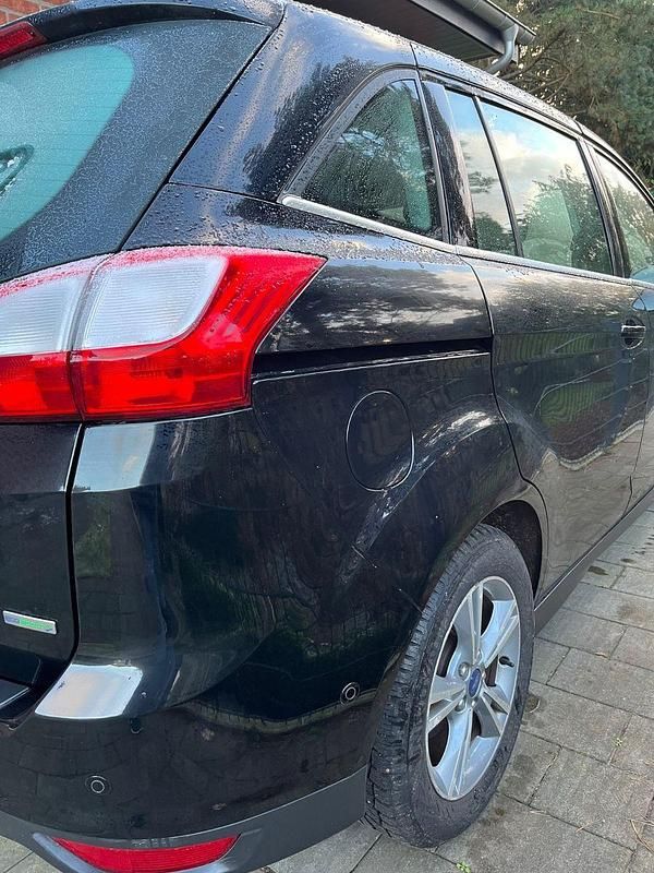 Gebraucht Ford Grand C-Max Titanium 125 PS (91 kW) 2016 Schwarz Van / Kleinbus