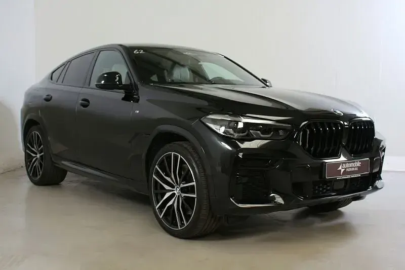 Gebraucht BMW X6 M Sport 340 PS (250 kW) 2023 Saphirschwarz met. SUV