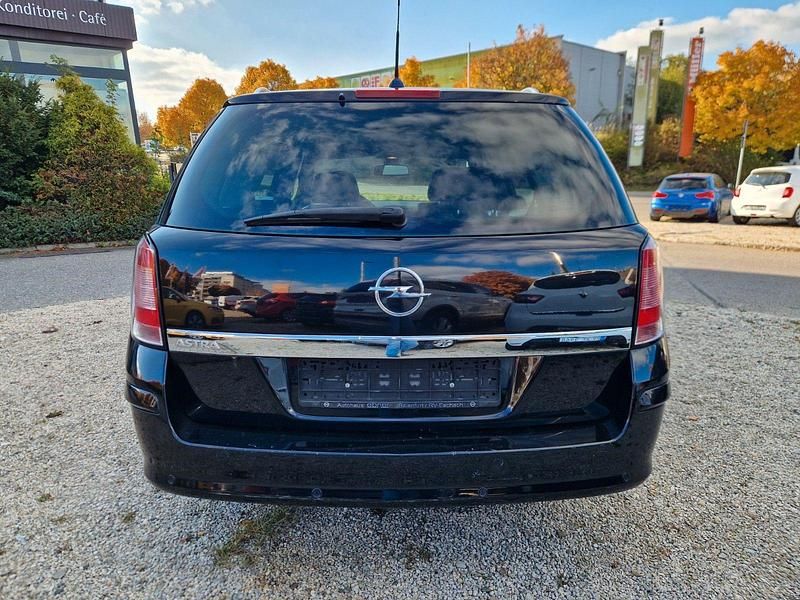 Gebraucht Opel Astra Cosmo 116 PS (85 kW) 2008 Schwarz Kombi