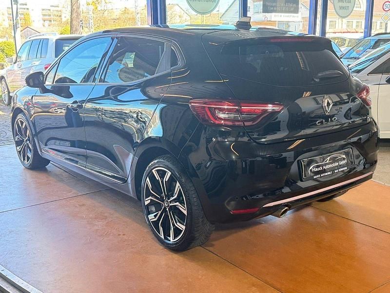 Gebraucht Renault Clio V 140 PS (102 kW) 2022 Schwarz Limousine