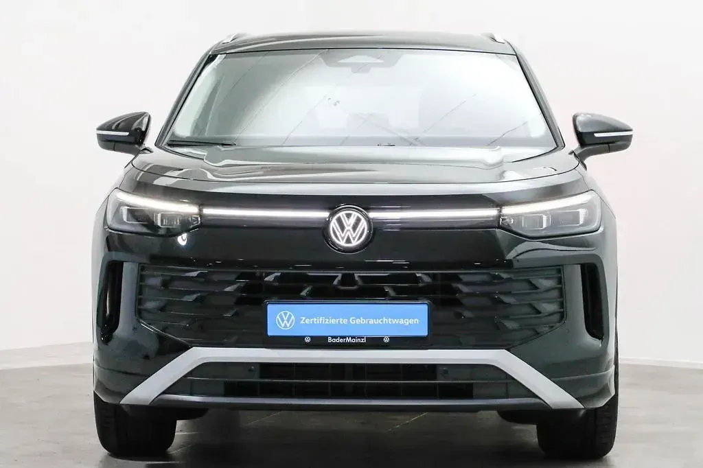 Second-hand VW Tayron Life 150 CP (110 kW) 2025 Negru SUV