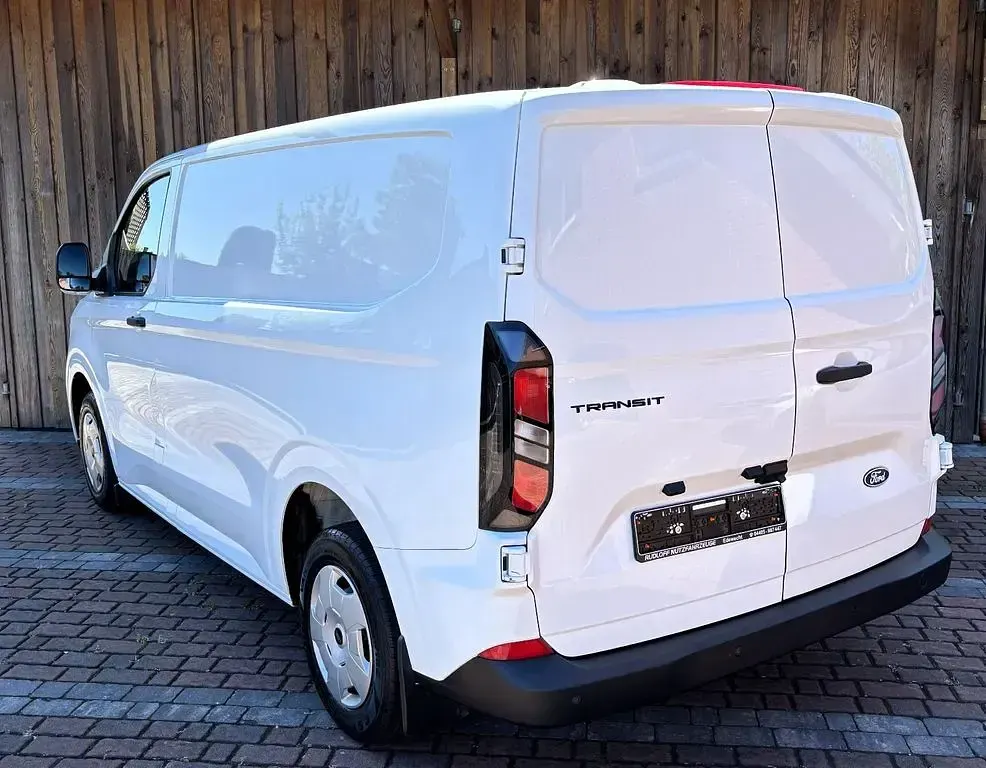 Gebraucht Ford Transit Custom 110 PS (80 kW) 2024 Weiß Van / Kleinbus