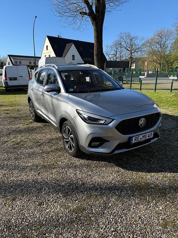 Second-hand MG ZS 2022 Argintiu SUV