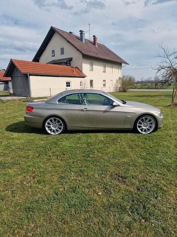 Gebraucht BMW 325 Cabriolet Sport Line 218 PS (160 kW) 2007 Beige Cabrio