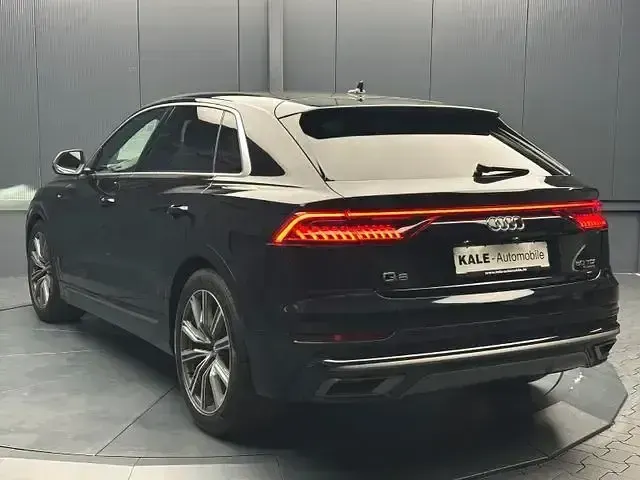 Gebraucht Audi Q8 S-Line 286 PS (210 kW) 2020 Schwarz SUV