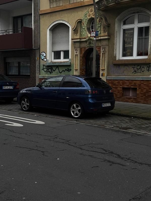 Blau Gebraucht 2006 Seat Ibiza Sport Kleinwagen | 300 € (Superpreis) - Bild 1/4