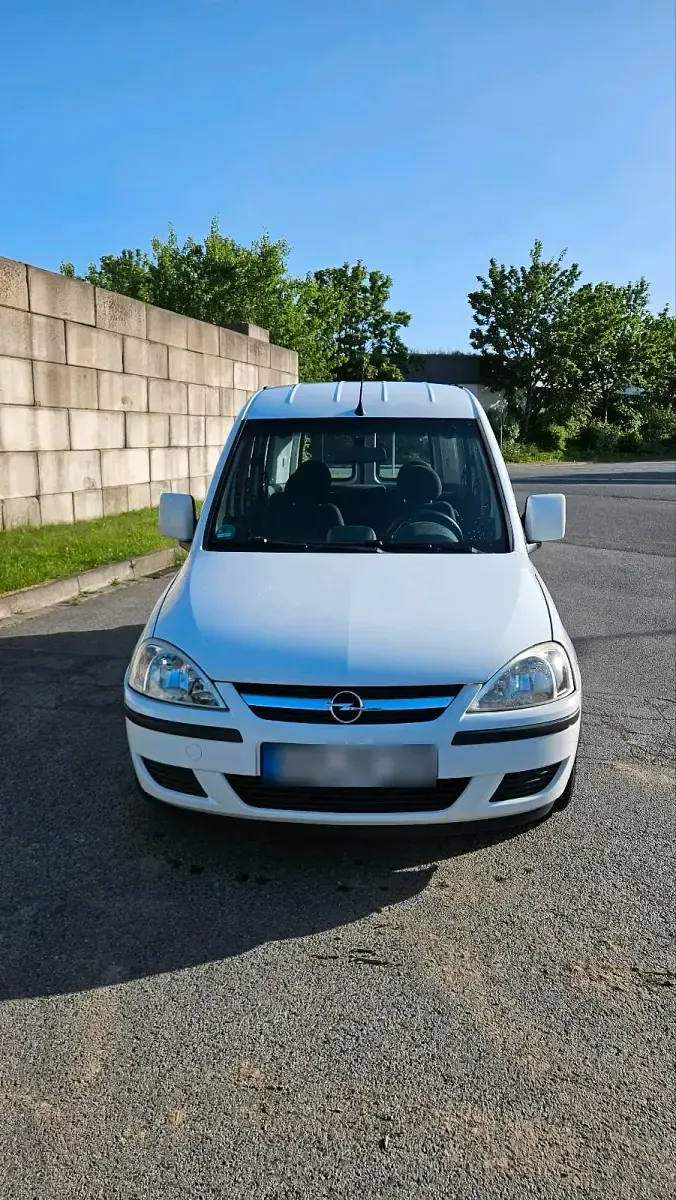 Gebraucht Opel Combo 101 PS (74 kW) 2008 Weiß Van / Kleinbus