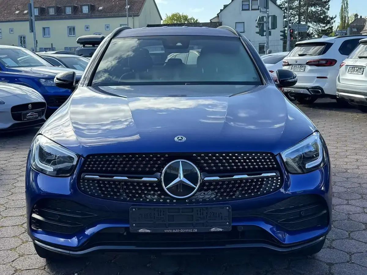 Gebraucht Mercedes GLC300 AMG line 272 PS (200 kW) 2020 Blau SUV