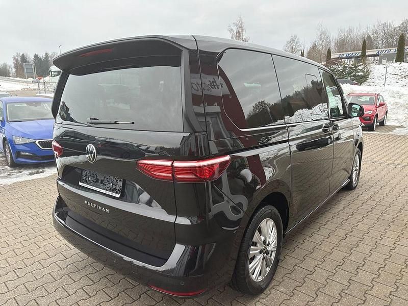 Gebraucht VW Multivan 150 PS (110 kW) 2025 Schwarz Van