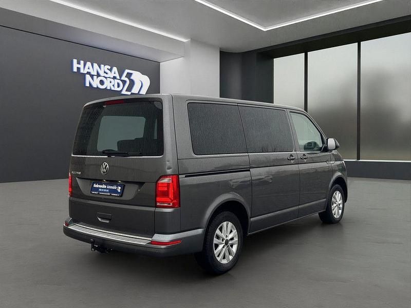 Gebraucht VW Multivan Comfortline 150 PS (110 kW) 2018 Grau Van