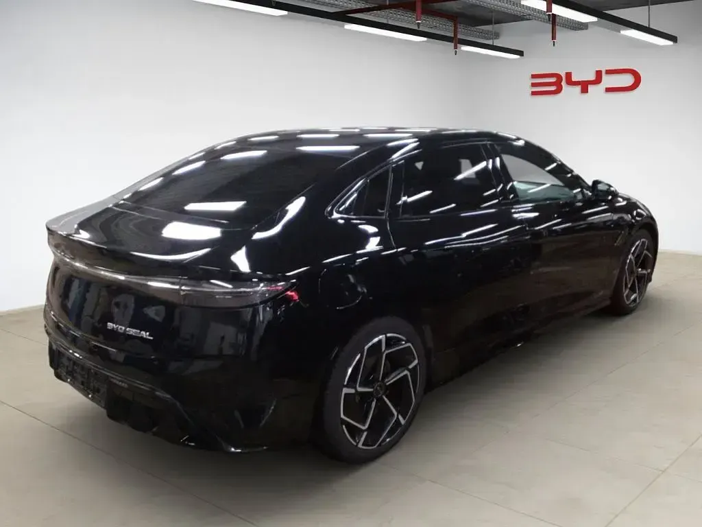 Gebraucht BYD Seal Design 230 kW (313 PS) 2025 Schwarz Limousine