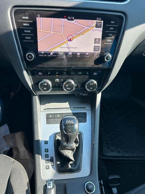 Gebraucht Skoda Octavia Ambition 150 PS (110 kW) 2020 Schwarz Kombi