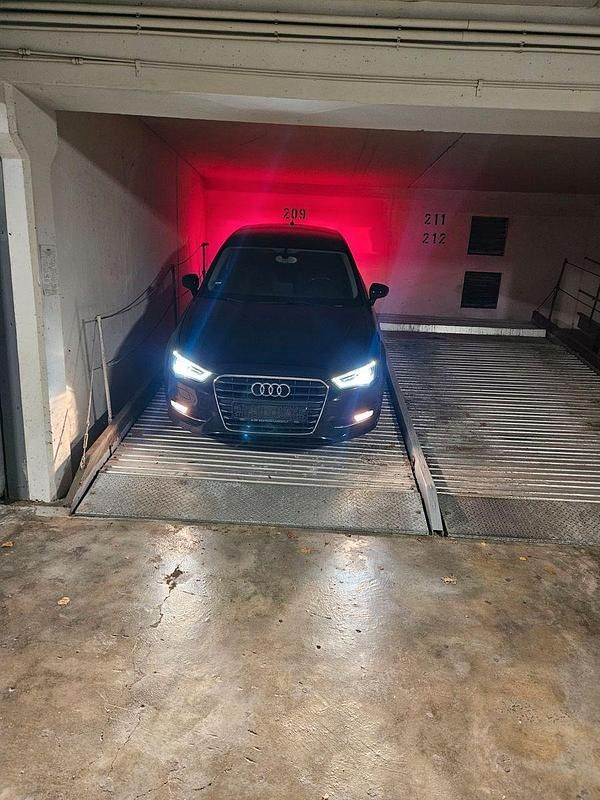 Second-hand Audi A3 Attraction 150 CP (110 kW) 2012 Negru Hatchback