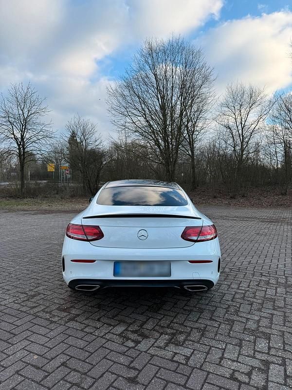 Usata Mercedes C250 2017 Bianco Coupé