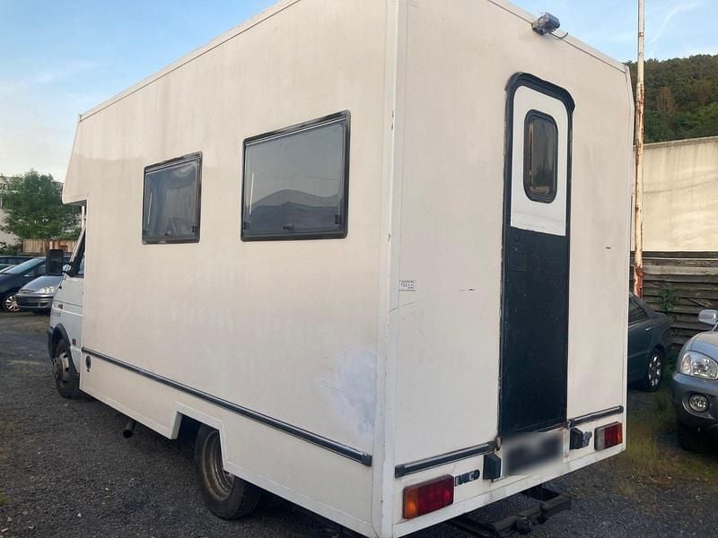 Second-hand Iveco Daily 103 CP (75 kW) 1994 Alb Monovolum