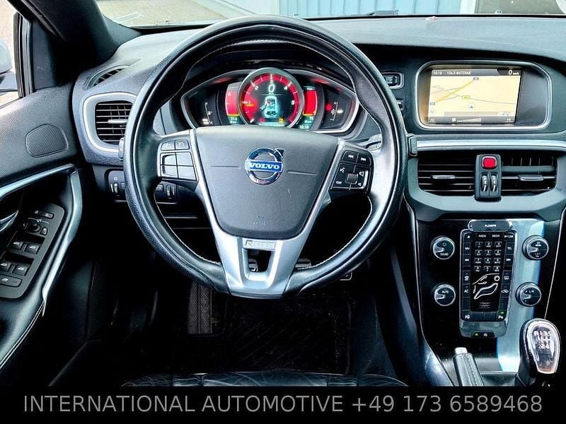 Gebraucht Volvo V40 R-Design 114 PS (83 kW) 2013 Grau Limousine